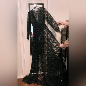 Basically brand new maternity photoshoot dress. Smoke free home.